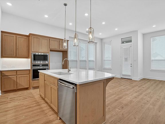 4th image of 3780 Jane St