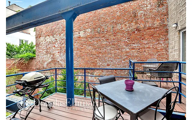 Sold by Douglas Elliman | media 16