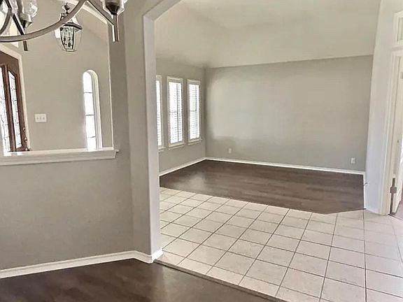 4th image of 2107 Bent Tree Ct
