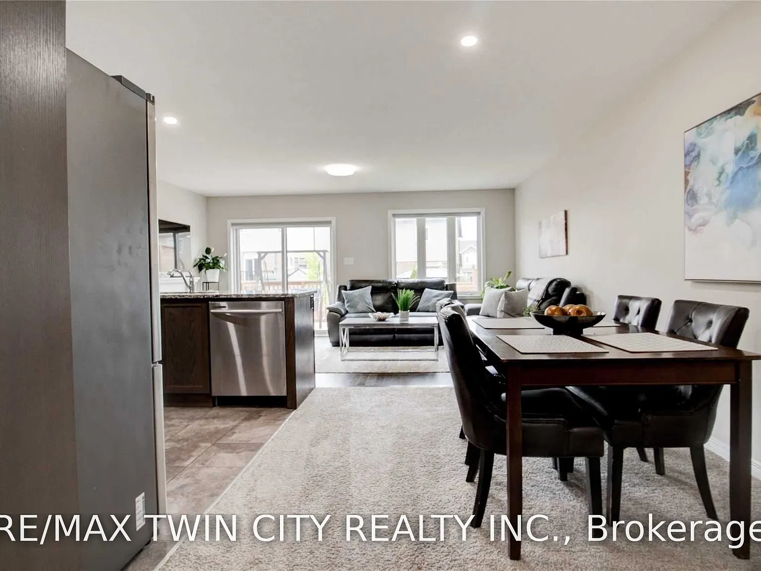 3 bed, $2,600 — Photo 4