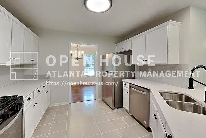 7318 Coral Lake Dr — Photo 6