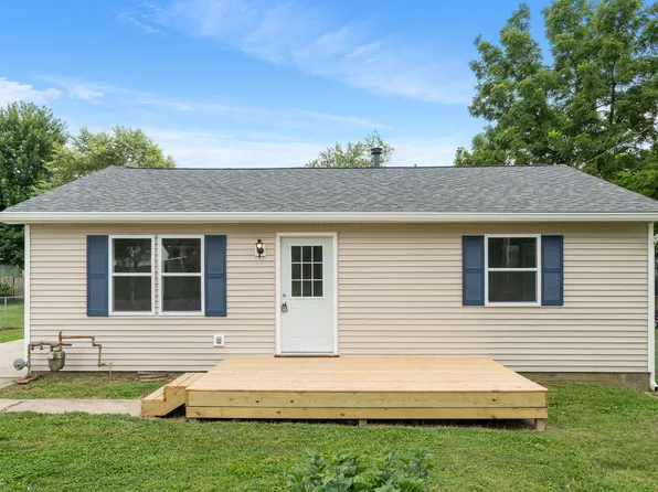 1122 Avenue B St, Greencastle, IN 46135