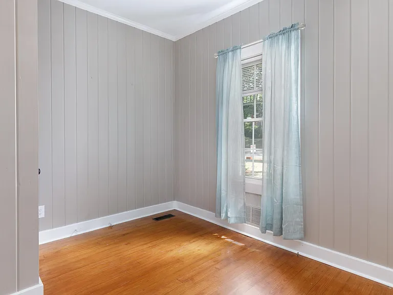 1516 Brookside Ave — Photo 23