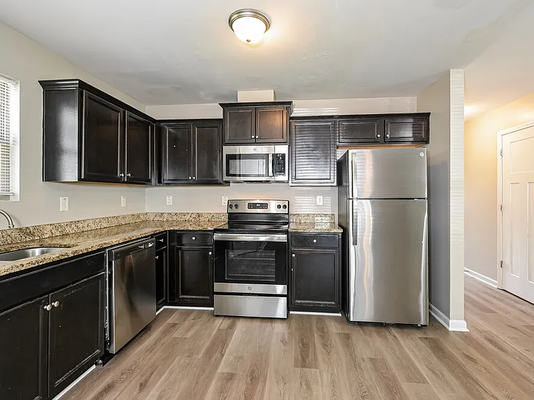 6107 Ruth St SW — Photo 7