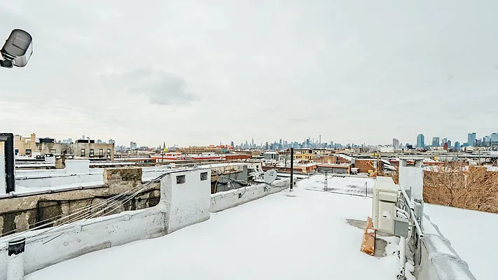 Rented by Nooklyn NYC LLC | media 16