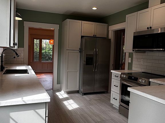 3rd image of 3608 Gay Rd E Unit 1