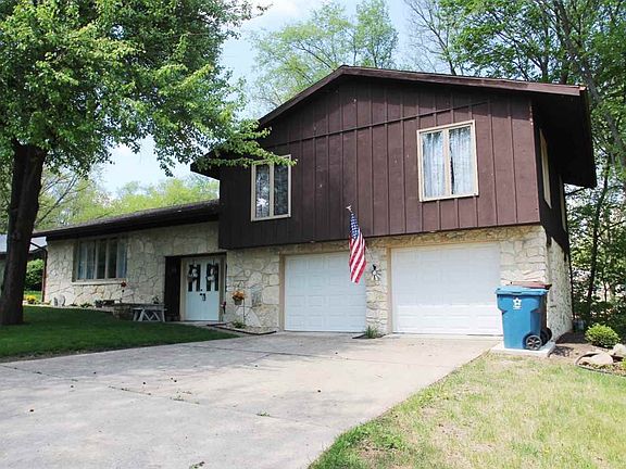 2nd image of 1515 Peterson Dr