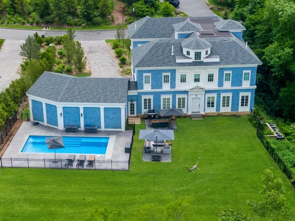 5310 Grosvenor Avenue image 2 of 12