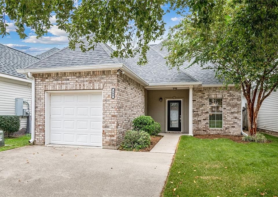 1st image of 308 Lismore Ln