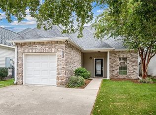 308 Lismore Ln, Covington, LA 70433