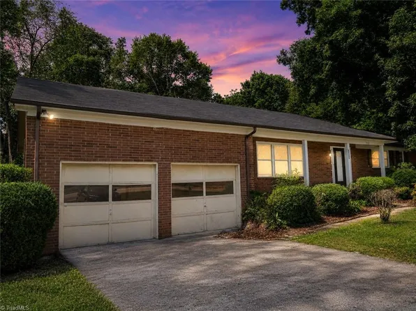 3210 Garden Rd, Burlington, NC 27215
