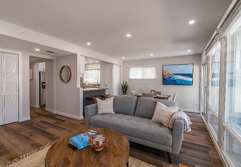 104 Fowling St — Photo 4