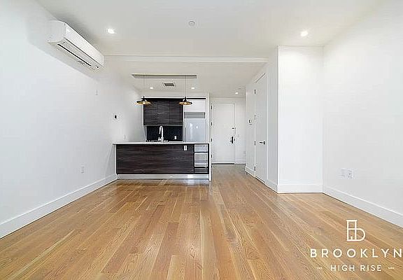 2nd image of 530 Midwood St APT 3H