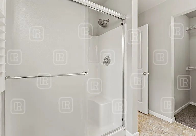 2211 N Oakland Ln — Photo 24