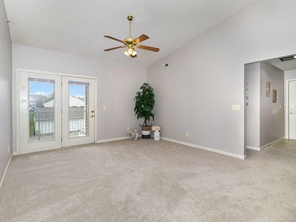 535 Arthur Ct APT 10, Florence, KY 41042