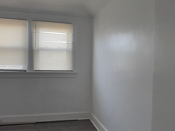 2nd image of 622 E 32nd St #622