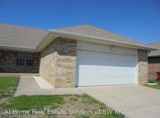 2847 W Silverleaf St, Springfield, MO 65807