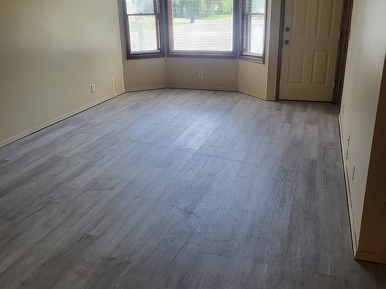400 Bomber Blvd #A — Photo 6