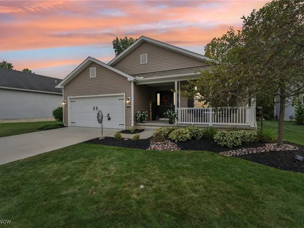 9560 Ravinia Dr, Olmsted Falls, OH 44138