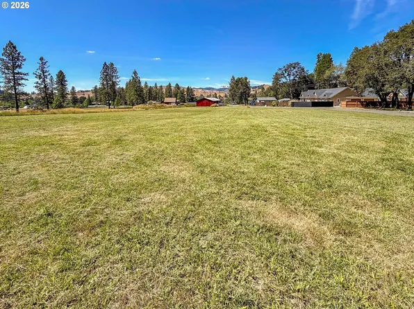 : 0 Leisure St, Glide, OR 97443