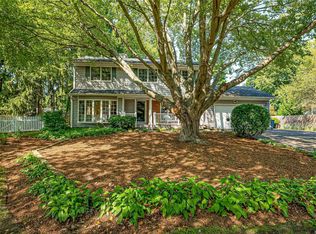 4 Greg Ln, East Northport, NY 11731