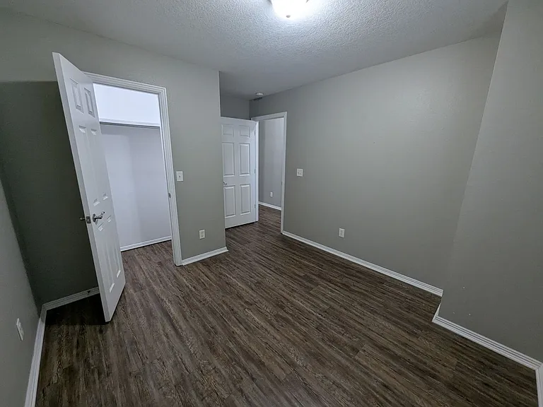 802 Ash Ct — Photo 12