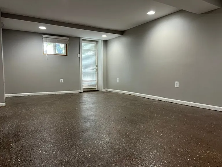 209 Burgess Ave — Photo 23
