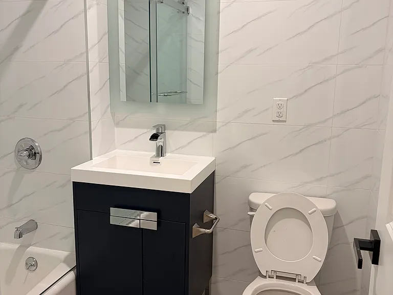154 Bay 29th St #3 — Photo 5