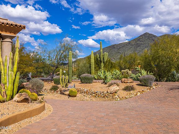 3rd image of 35560 N CANYON CROSSINGS Drive