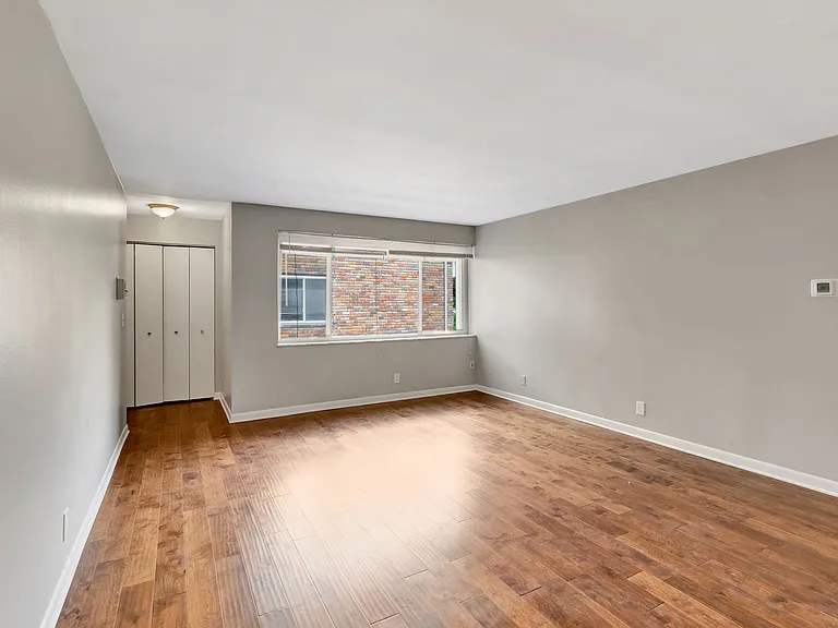 2270 Madison Rd #3C — Photo 5