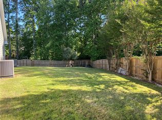 1315 Shamrock Hill Cir, Loganville, GA 30052