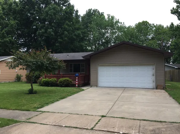 2451 S Meadowbrook Ave, Springfield, MO 65807