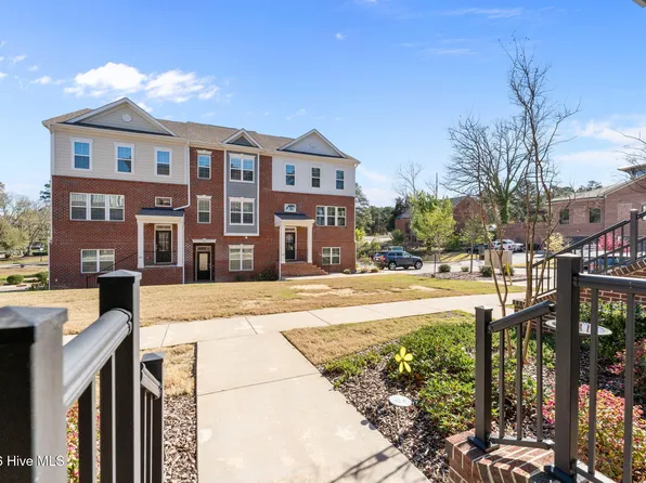 12 Brownstone Ln, Southern Pines, NC 28387