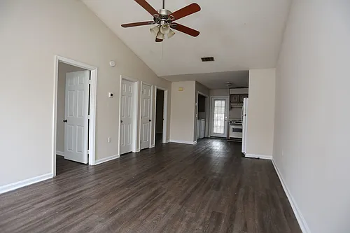 100 Lanier Dr #3 Photo 1