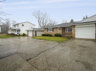 10840 39th Ave, Pleasant Prairie, WI 53158