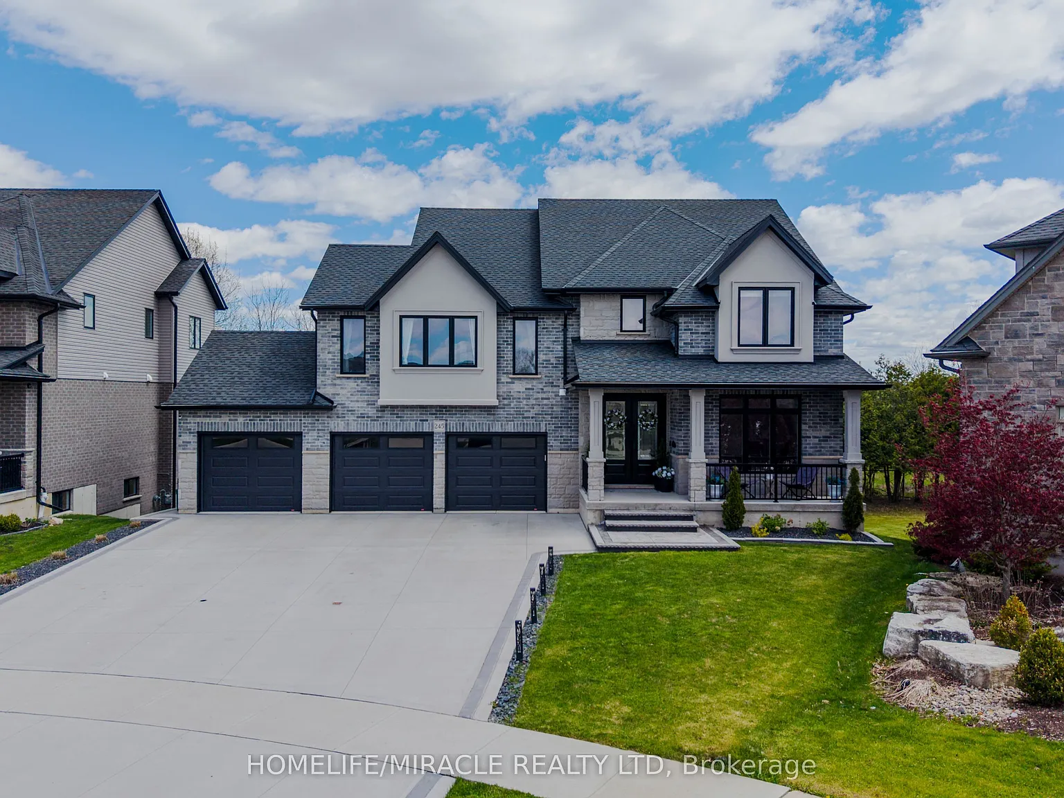 4 bed, $3,500 — Photo 1