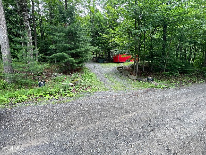 3rd image of 139 Hogtown Road