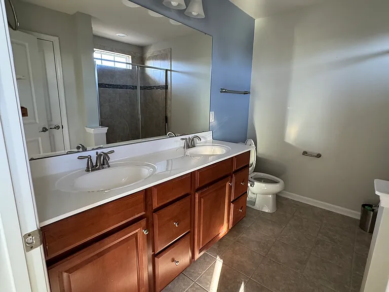 1073 Semora Ln — Photo 9