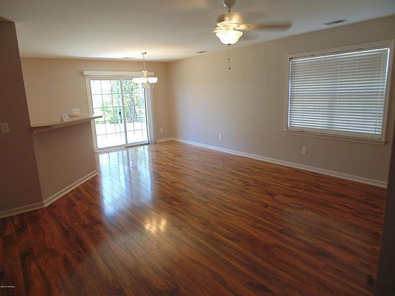 3rd image of 1716 Pepperwood Way