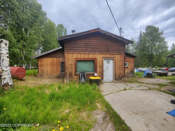 14954 W Parks Hwy, Houston, AK 99623