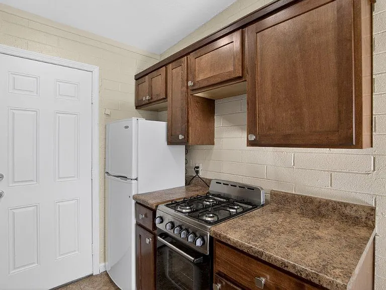 502 N 11th St #3 — Photo 4