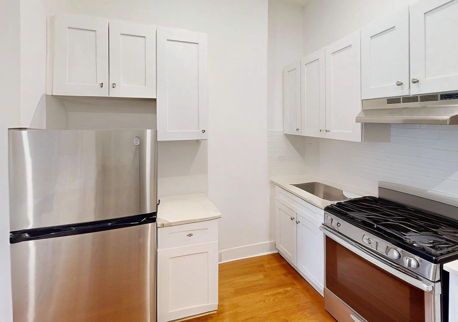 354 West 12th Street — Photo 4