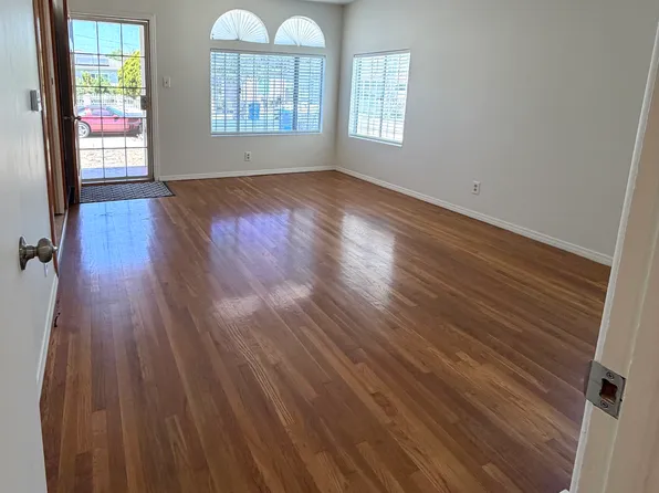 6034 Gardenia Ave, Long Beach, CA 90805