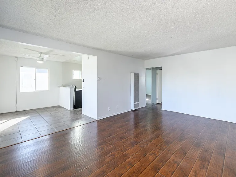 2506 S Rosewood Ave — Photo 4