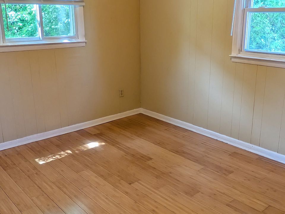 2nd image of 75 Clark St #3