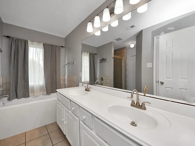 14707 Country Rose Ln — Photo 15