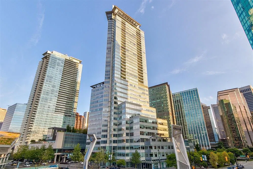 1 bed, 907 sqft, $4,400 — Photo 1