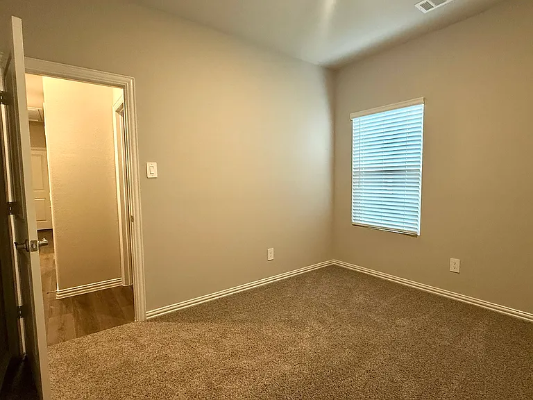 3915 Marble Falls Dr — Photo 24
