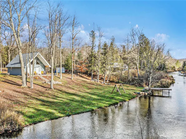 285 E Sauble Dr, Free Soil, MI 49411