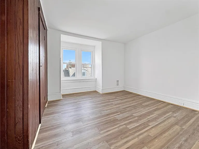 328 N Law St — Photo 6
